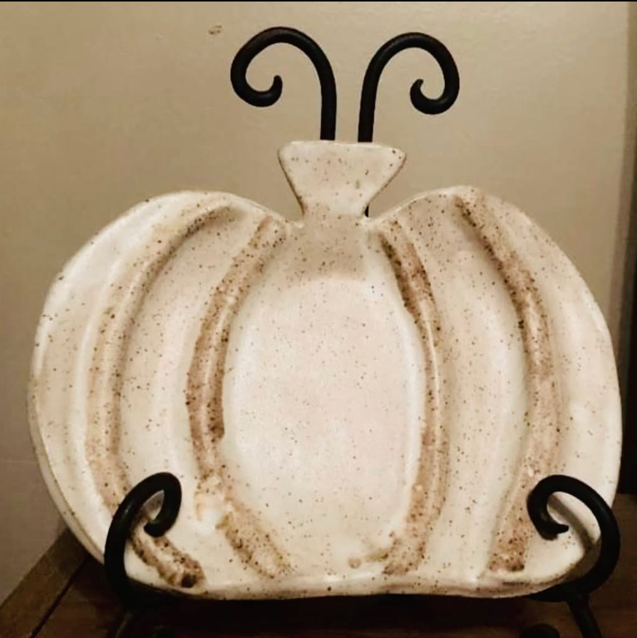 Mo Pottery Pumpkin Plate Class $30 9-13-25 10:00-12:00