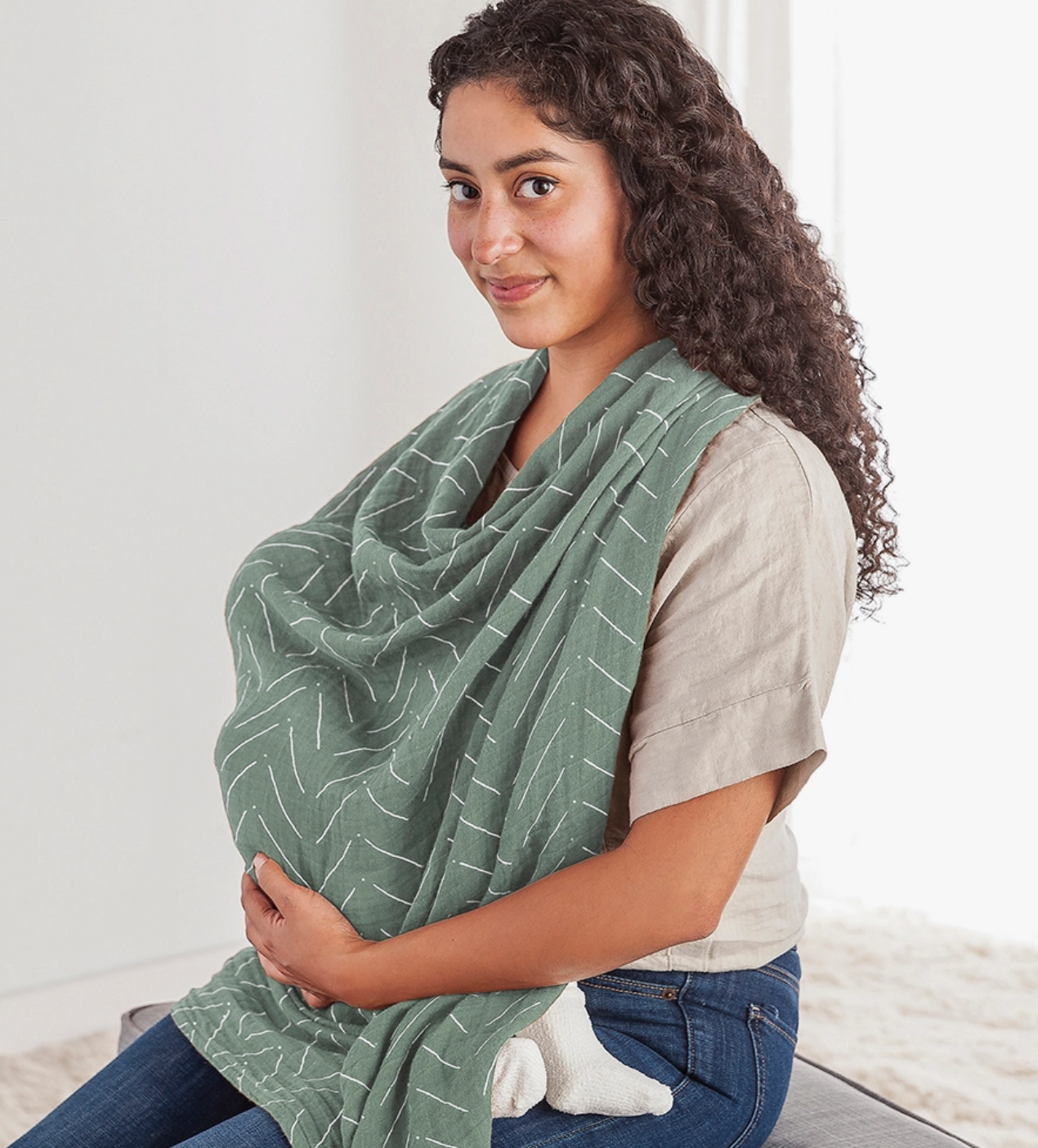 Itzy Ritzy Breastfeeding Boss