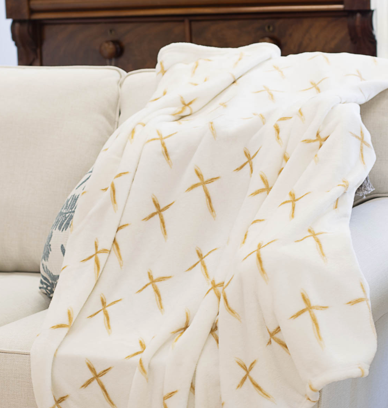 La Croix Throw Blanket