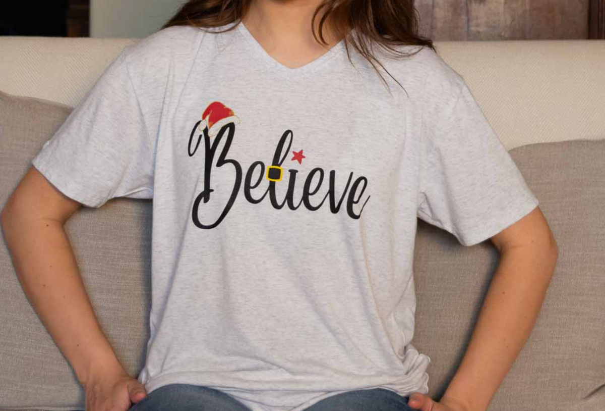 Believe Santa Belt V-Neck Tshirt Small