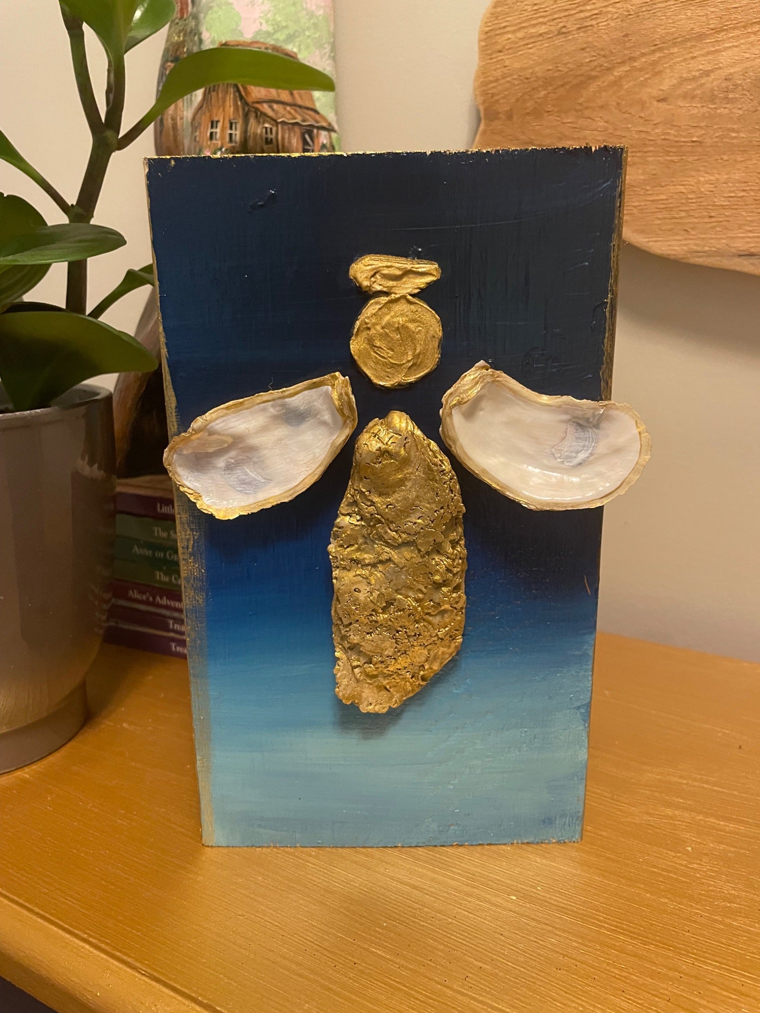 Oyster shell Angel  - 1