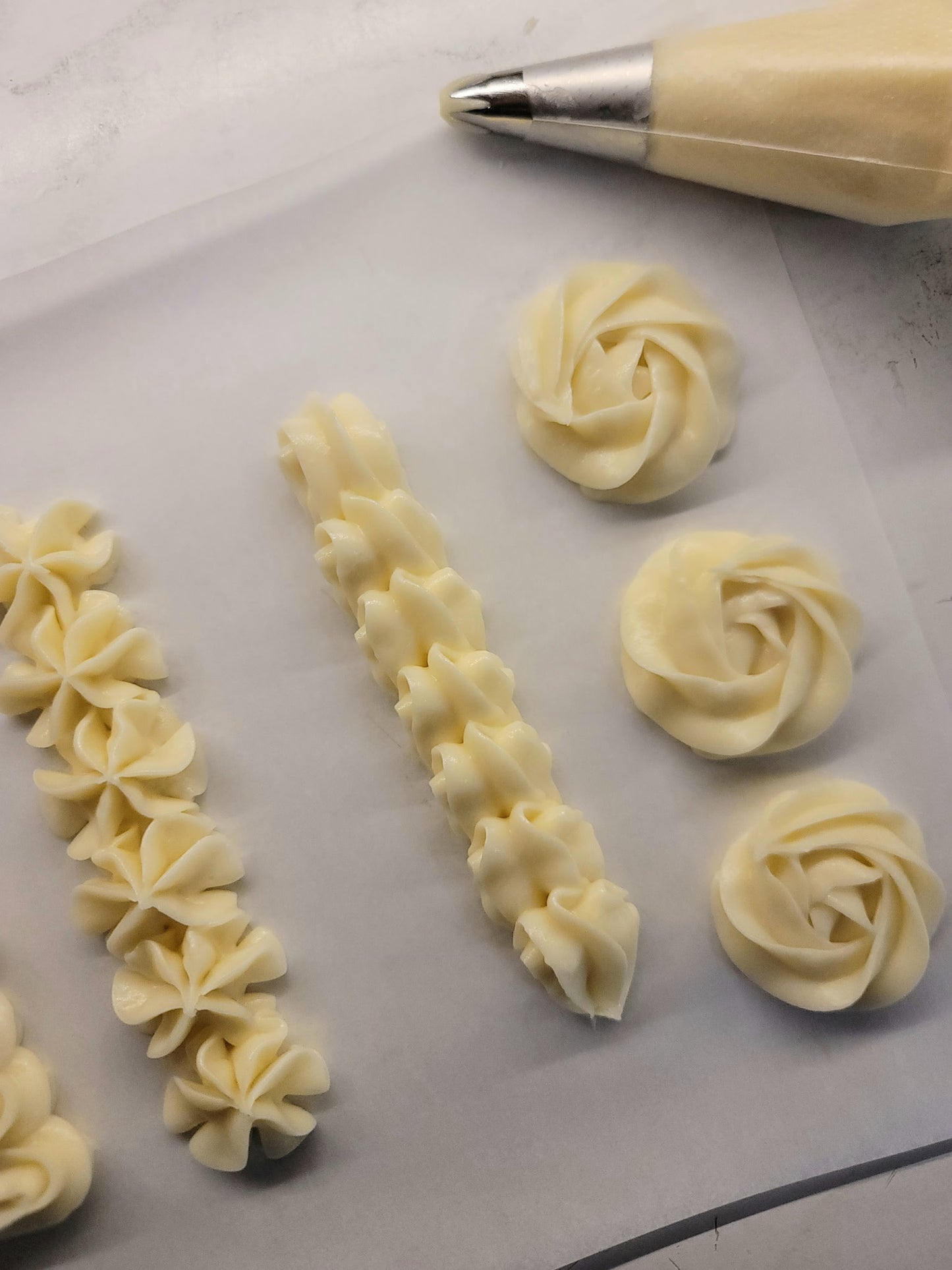 Buttercream 101  $38  8-15-26  2:00-4:00