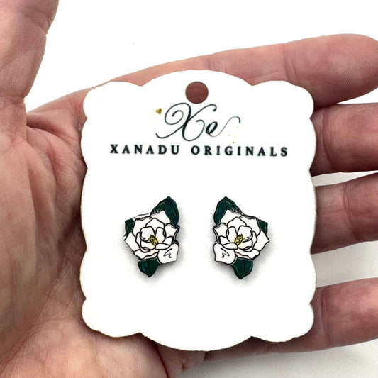 STUD Magnolia With Post