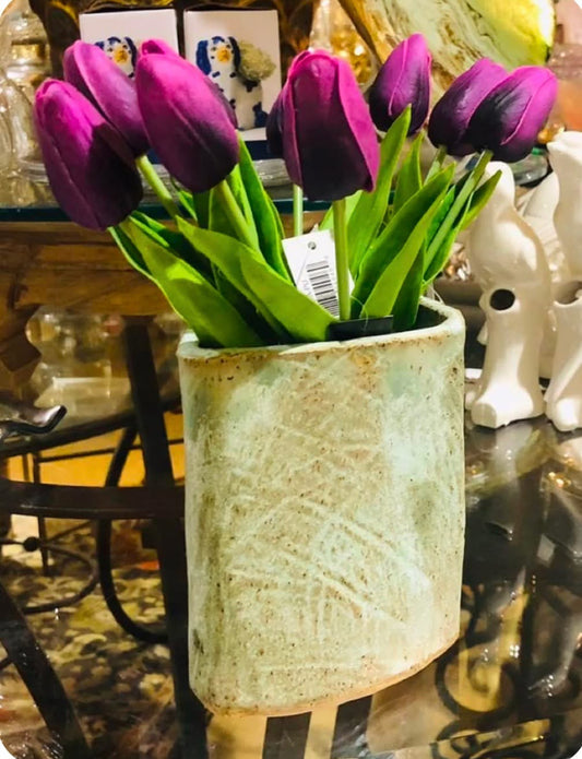 Mo Pottery Vase Class $40 8-23-25 10:00-12:00