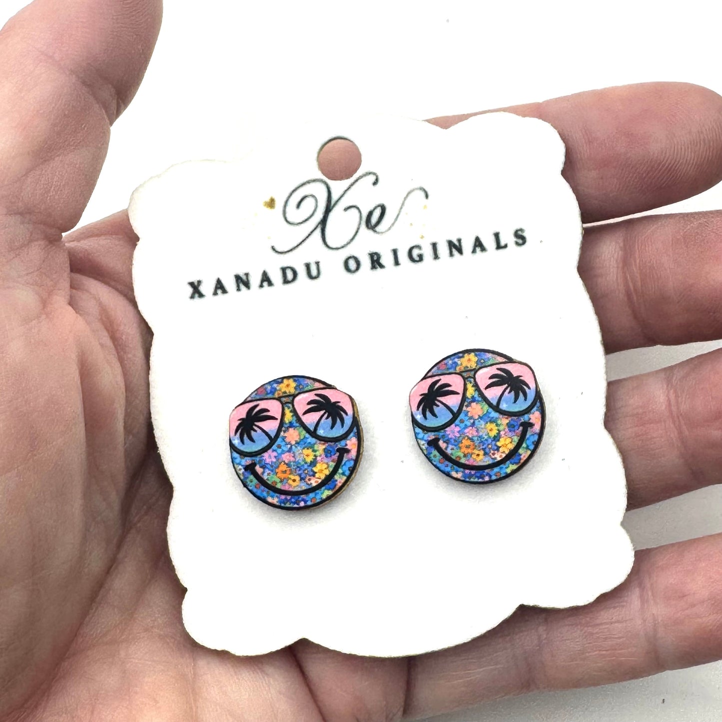 STUD Tropical Smiley With Post