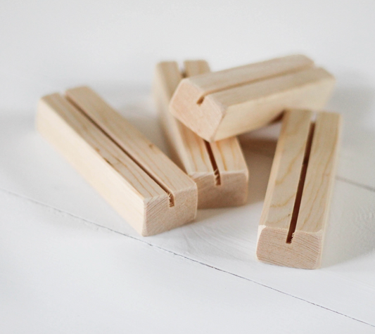 Single Card Wood Stand