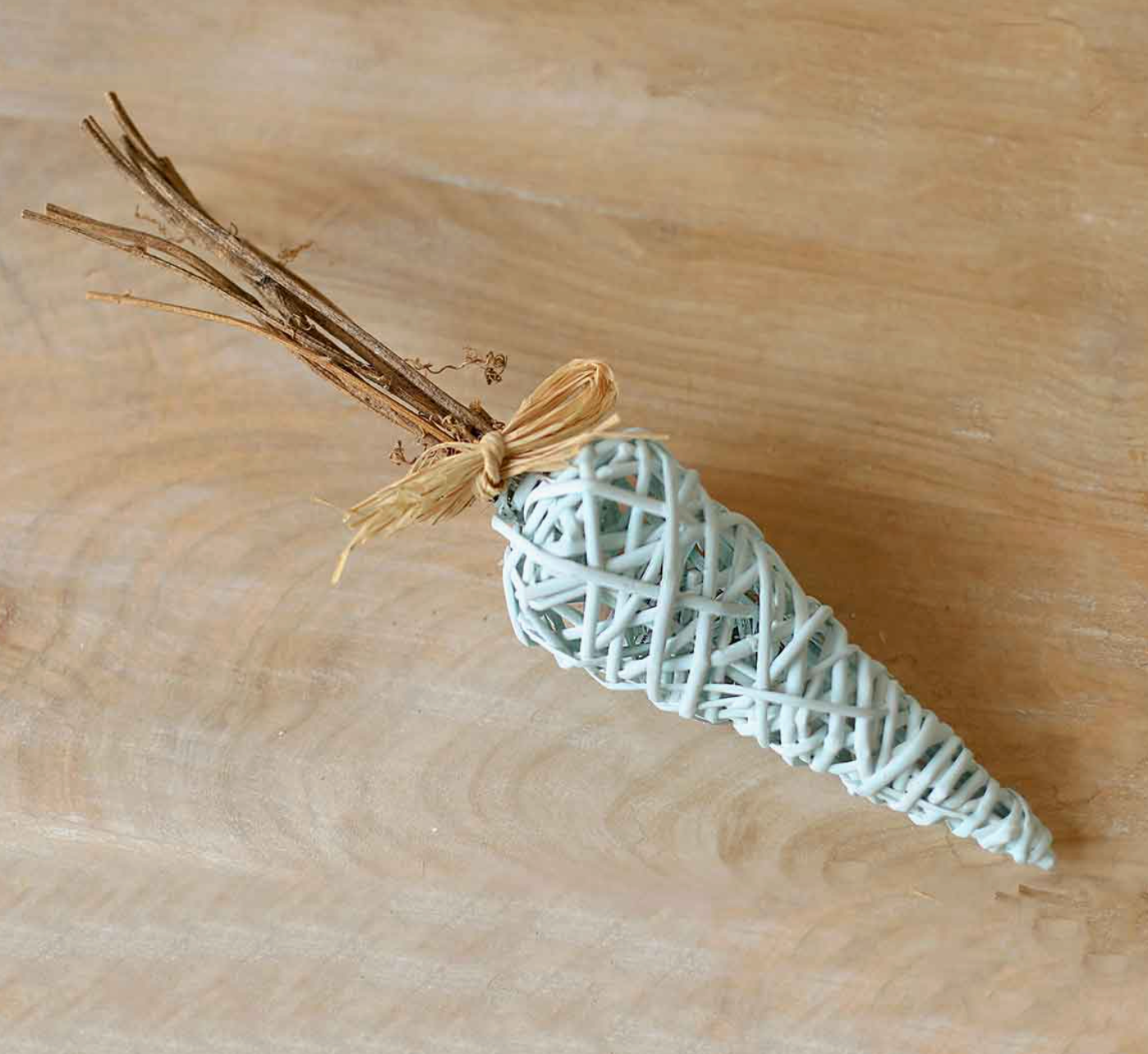 Willow Carrot Decor