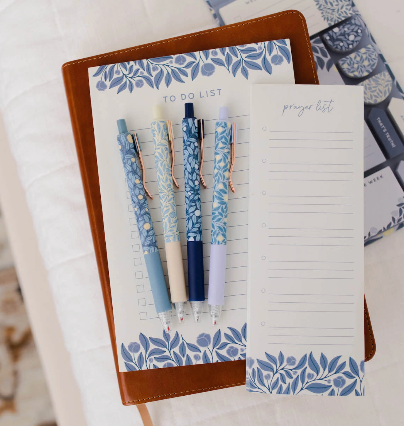 French Blue Floral Pen Set