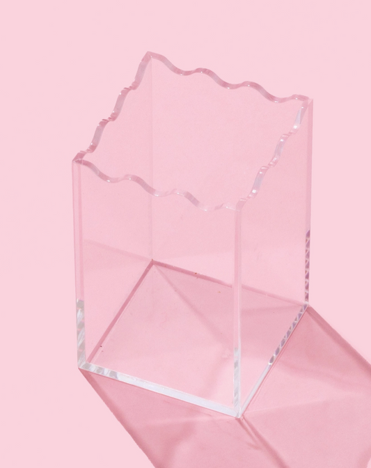 Clear Wavy Pen Cup