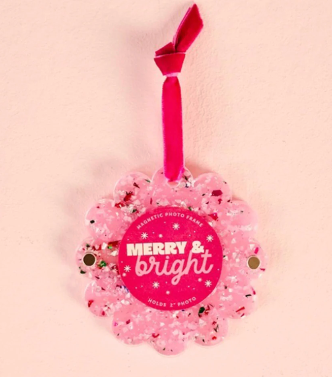 MT Scalloped Acrylic Frame Ornament