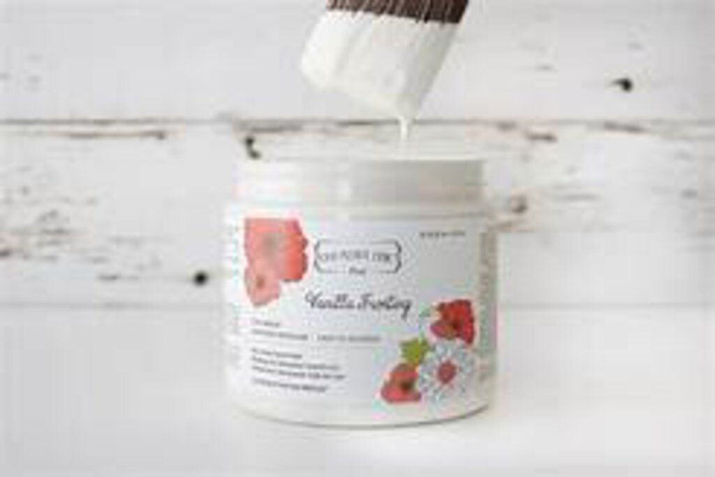 Country Chic Vanilla Frosting All in One Decor Paint 4oz.