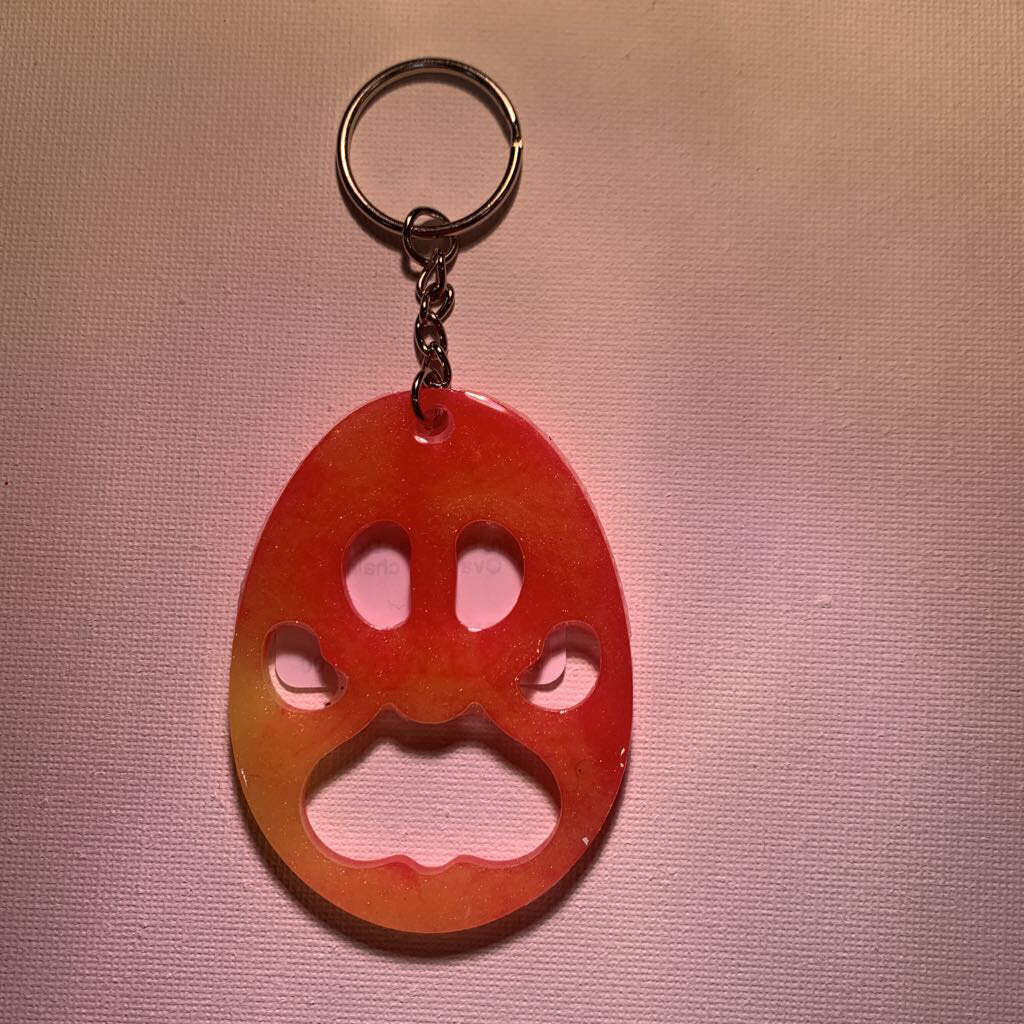 Blingin' Badges- Dog Paw Oval key chain